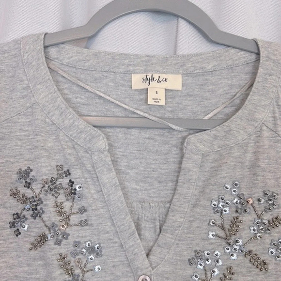 Style & Co NWT Women’s Gray Roll up Beading Top Size Small - Picture 5 of 9